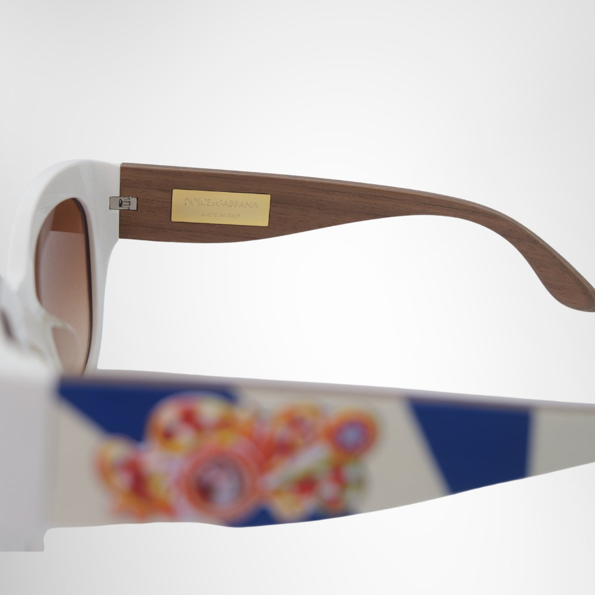 Dolce&Gabbana Sicilian Carretto II Sunglasses – Pre-Owned Luxury Brand Eyewear – Antonio & Co Right Interior View