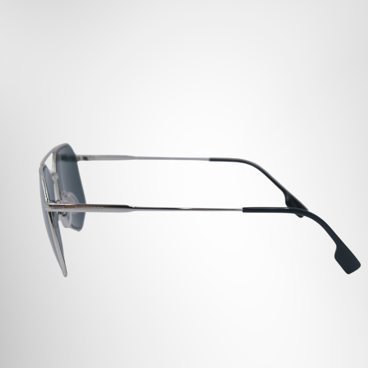 Burberry Ozwald Sunglasses – Pre-Owned Luxury Brand Eyewear – Antonio & Co Side Exterior View
