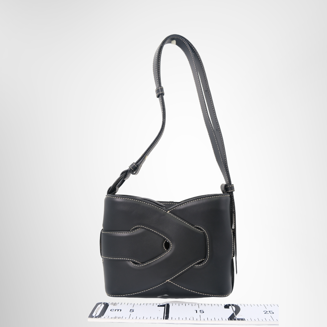 Nodoe Hobo Bag In Black