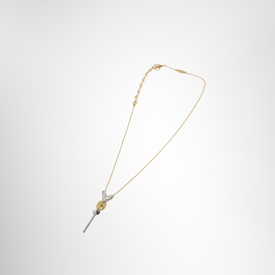 Essential V Strass Necklace