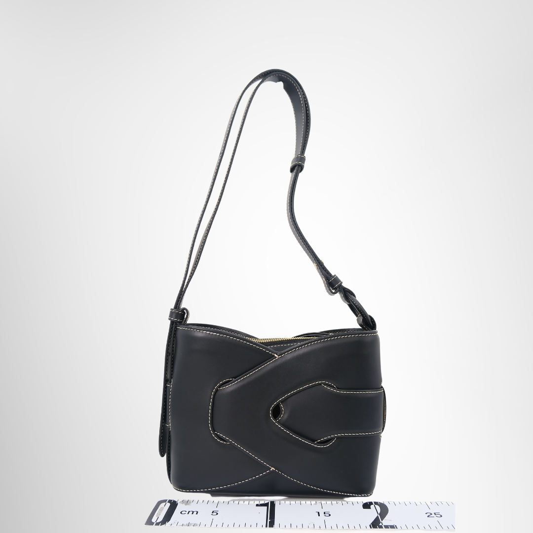 Nodoe Hobo Bag In Black