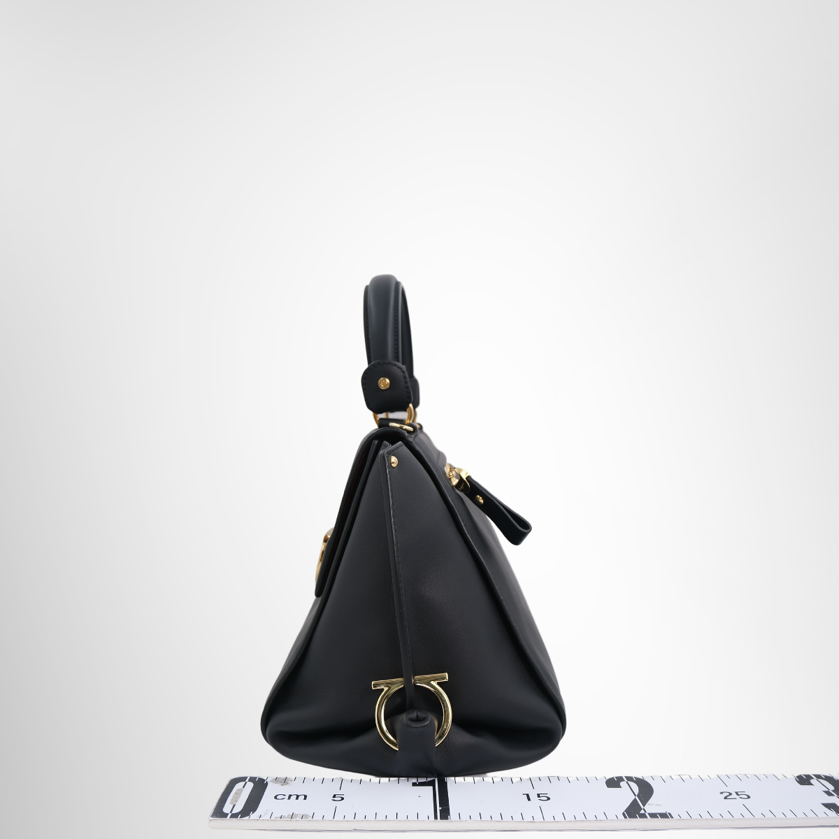 Ferragamo Sofia Top Handle Bag in Black – Pre-Owned Luxury Brand Bag – Antonio & Co
