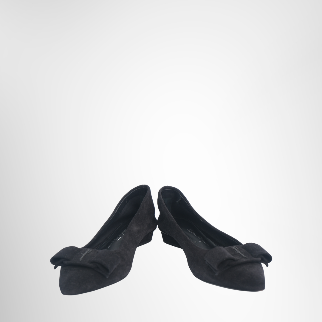 Ferragamo Preowned Luxury Flats Viva Bow Ballet Flat Front View 2