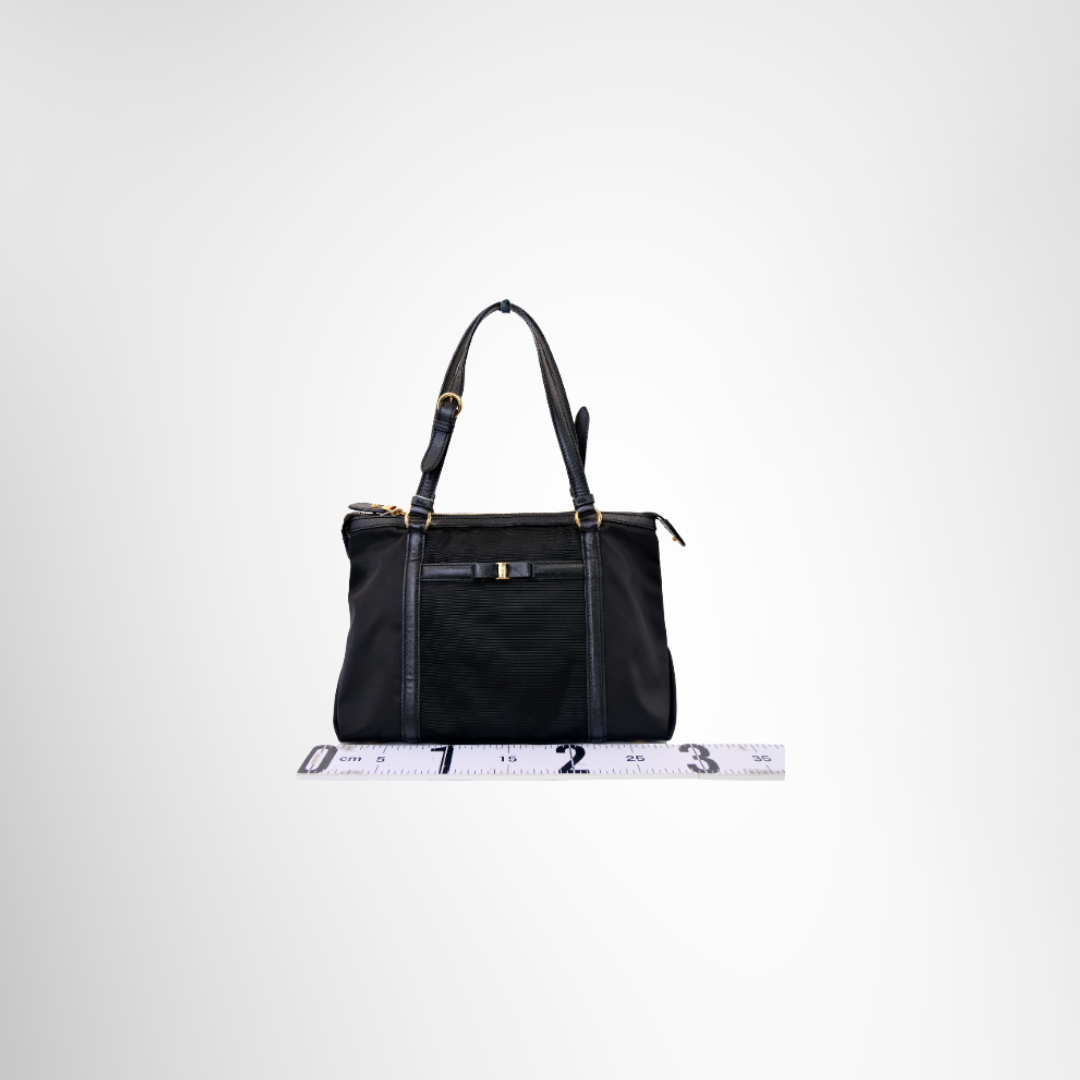 Ferragamo Preowned Luxury Ribbon Motif Shoulder Bag Front View - Antonio & Co.
