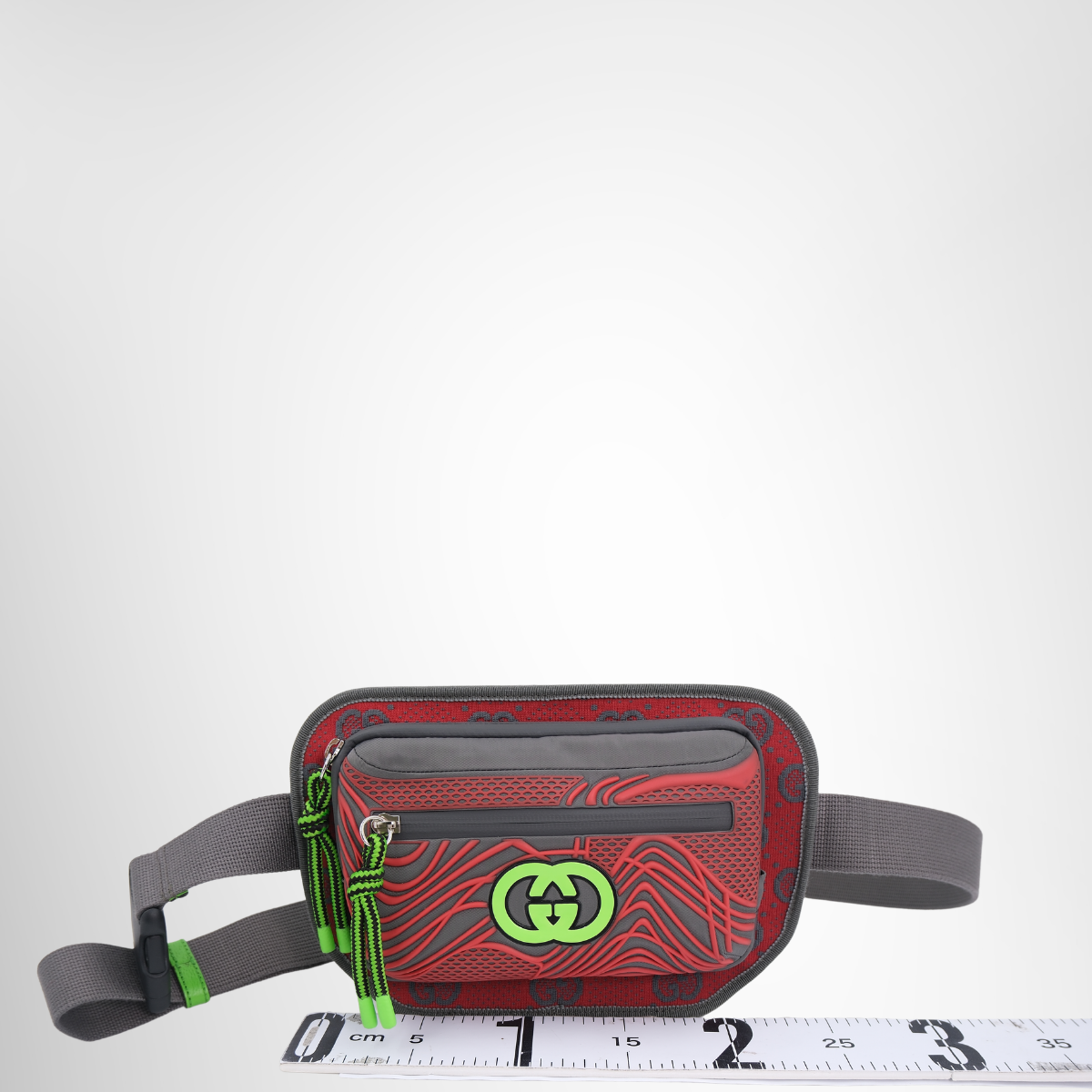 Gucci GG Nylon Jersey Sport Belt Bag – Pre-Owned Luxury Brand Bag – Antonio & Co – Front view