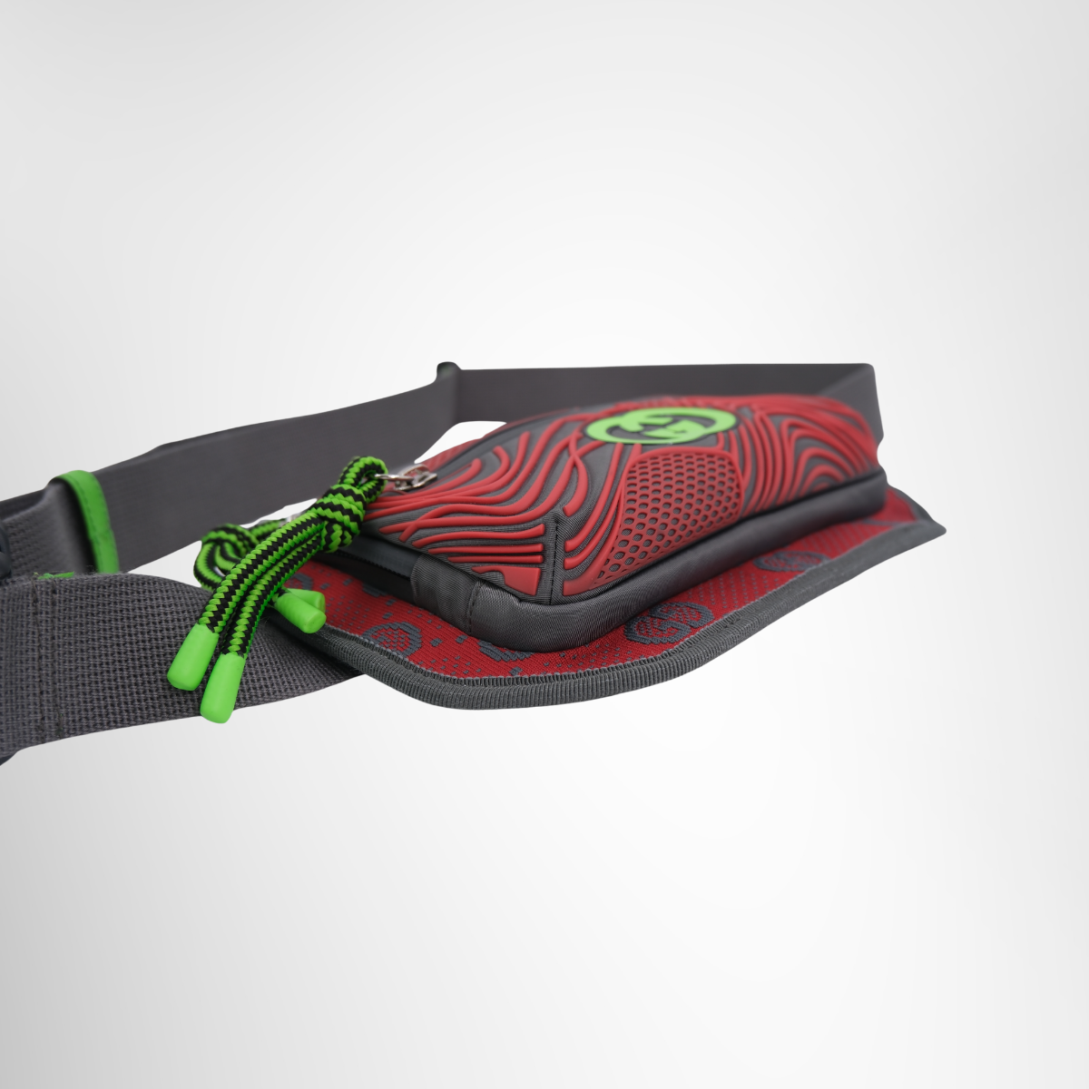 Gucci GG Nylon Jersey Sport Belt Bag – Pre-Owned Luxury Brand Bag – Antonio & Co – Left Corner 