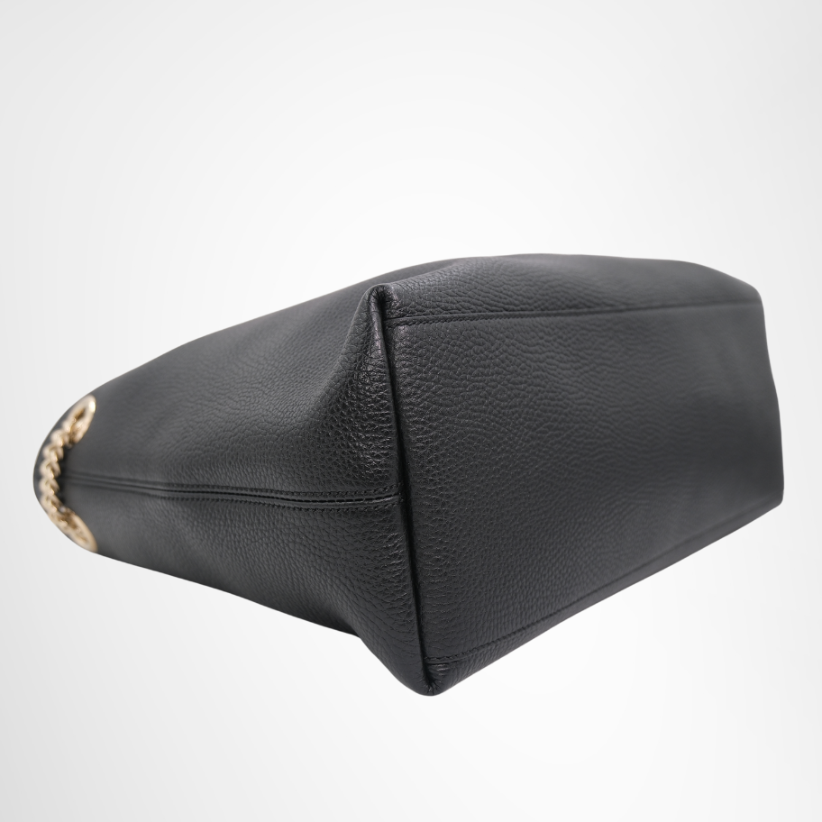 Gucci Soho Chain Handbag in Black – Pre-Owned Luxury Brand Bag – Antonio & Co - Left - Corner