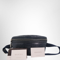 Gucci GG Imprime Waist Bag – Pre-Owned Luxury Brand Bag – Antonio & Co – Gucci GG Imprime Waist Bag – Pre-Owned Luxury Brand Bag – Antonio & Co – Front Page with Accessories