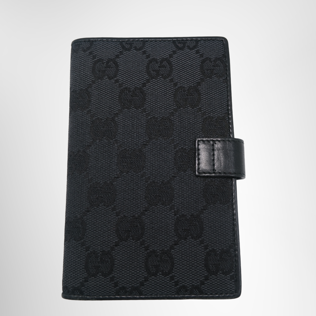 Gucci GG Canvas 6-Ring Agenda Planner Cover – Pre-Owned Luxury Brand Accessories – Antonio & Co Front Page