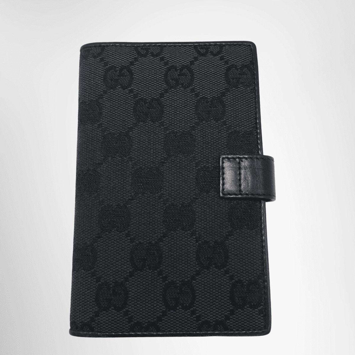 Gucci GG Canvas 6-Ring Agenda Planner Cover – Pre-Owned Luxury Brand Accessories – Antonio & Co Front Page