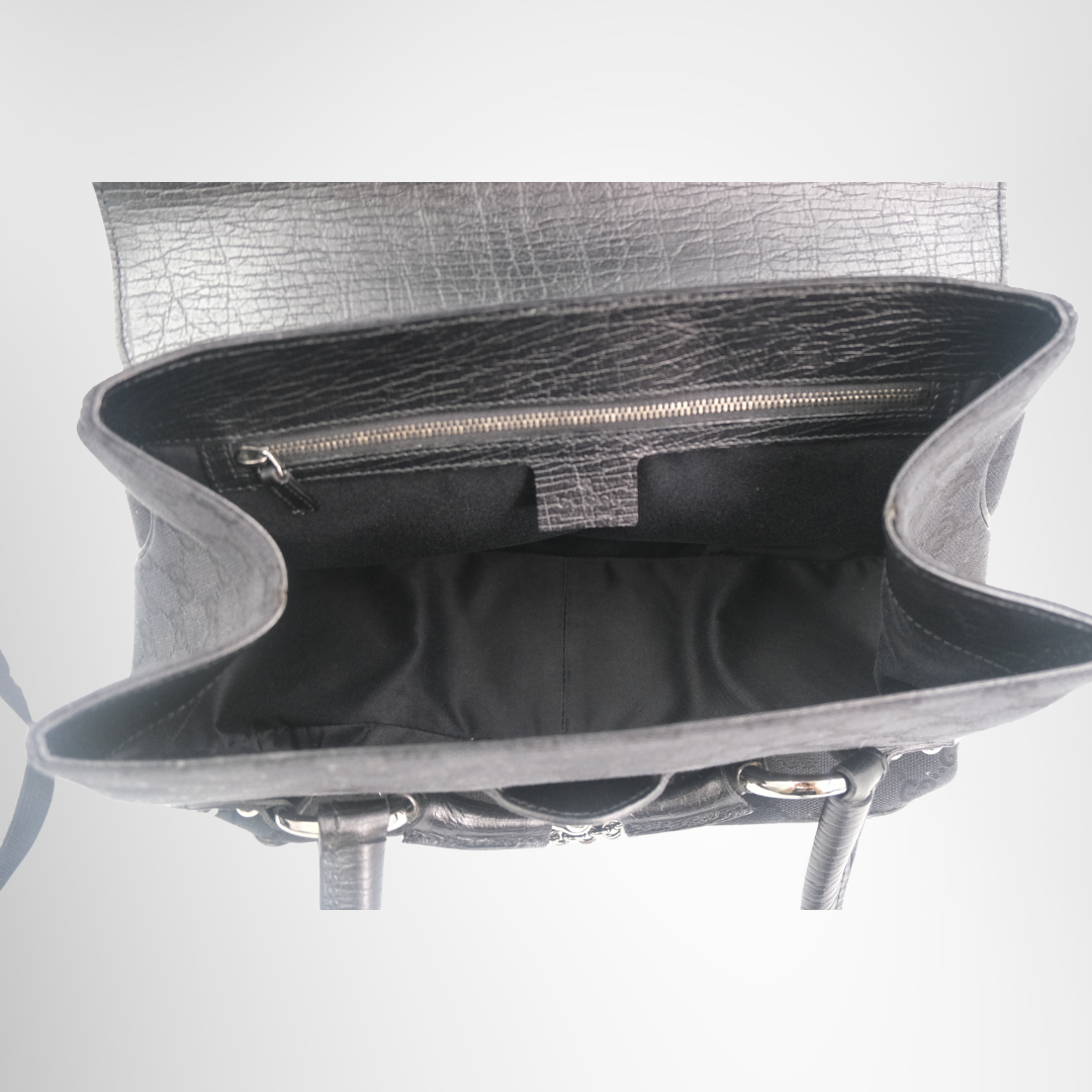 Gucci Preowned Luxury Bag HandBag Interior View