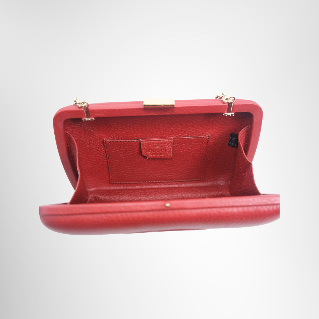 Gucci Preowned Luxury Bag Soho Interlocking G Embossed Chain Clutch Interior View