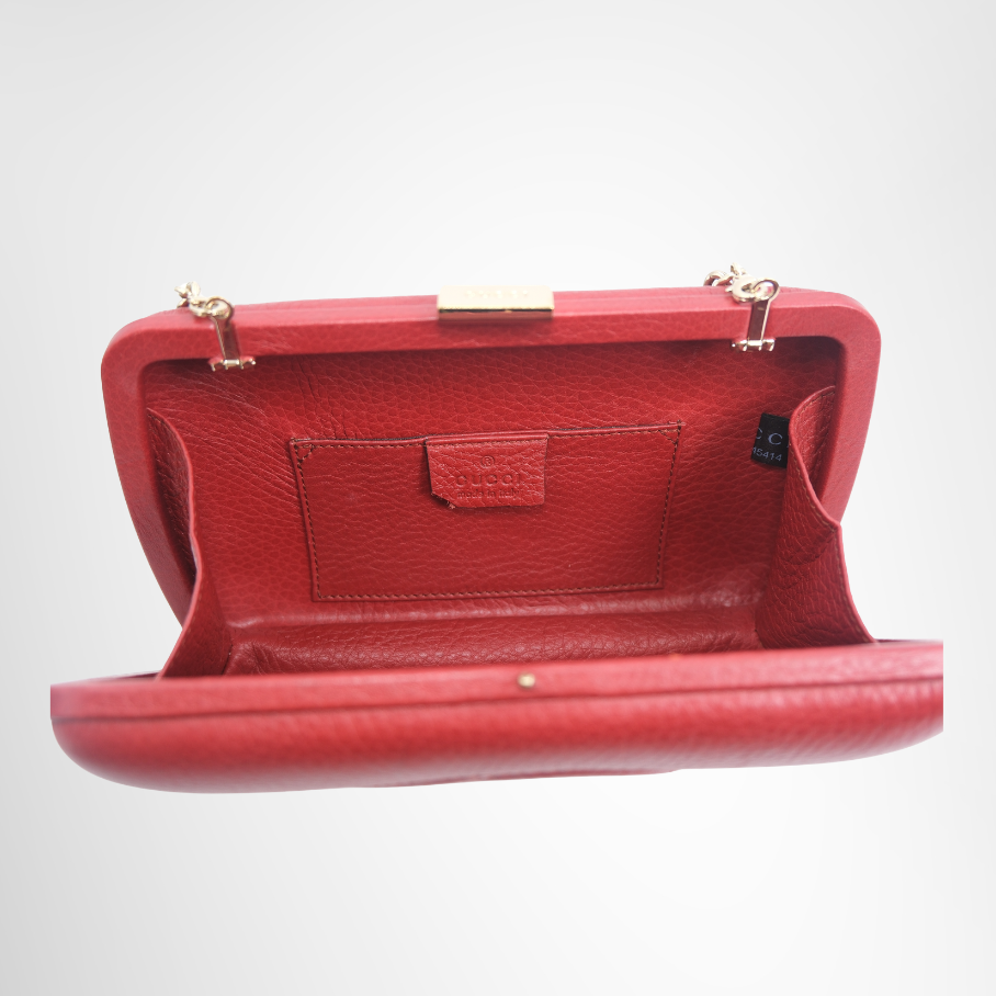 Gucci Preowned Luxury Bag Soho Interlocking G Embossed Chain Clutch Interior View