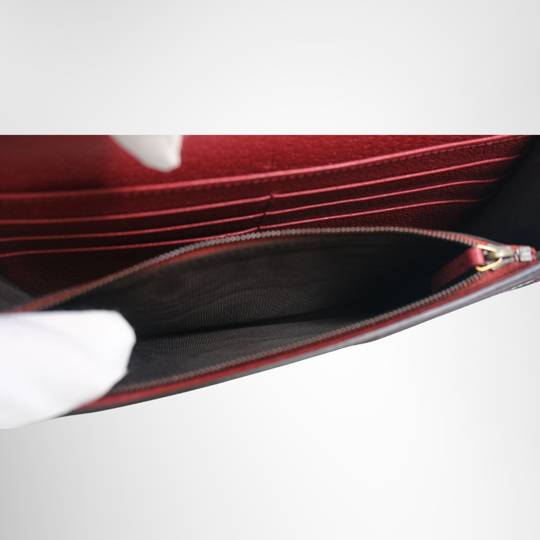 Gucci Preowned Luxury Mini Margaret Interior View
