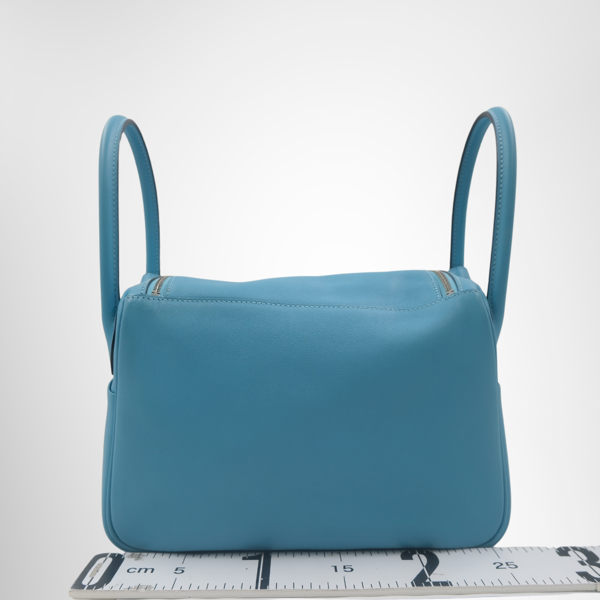 Hermes Lindy 26 – Pre-Owned Luxury Brand Bags – Antonio & Co Back View