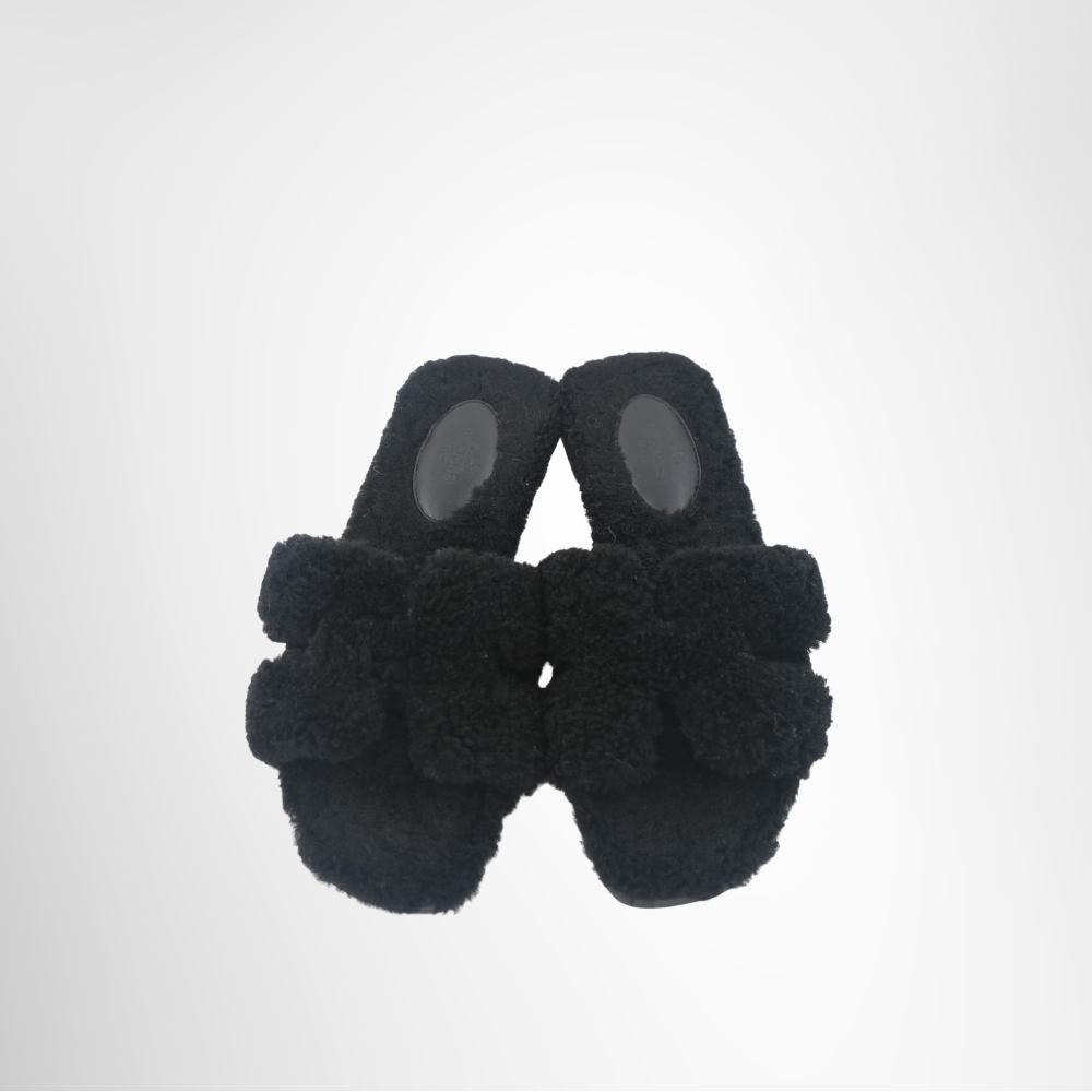 Hermes Preowned Luxury Oran Sandals Black Shearling Front Page