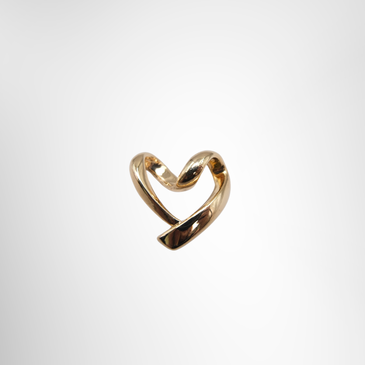K18 Gold Heart Pendant