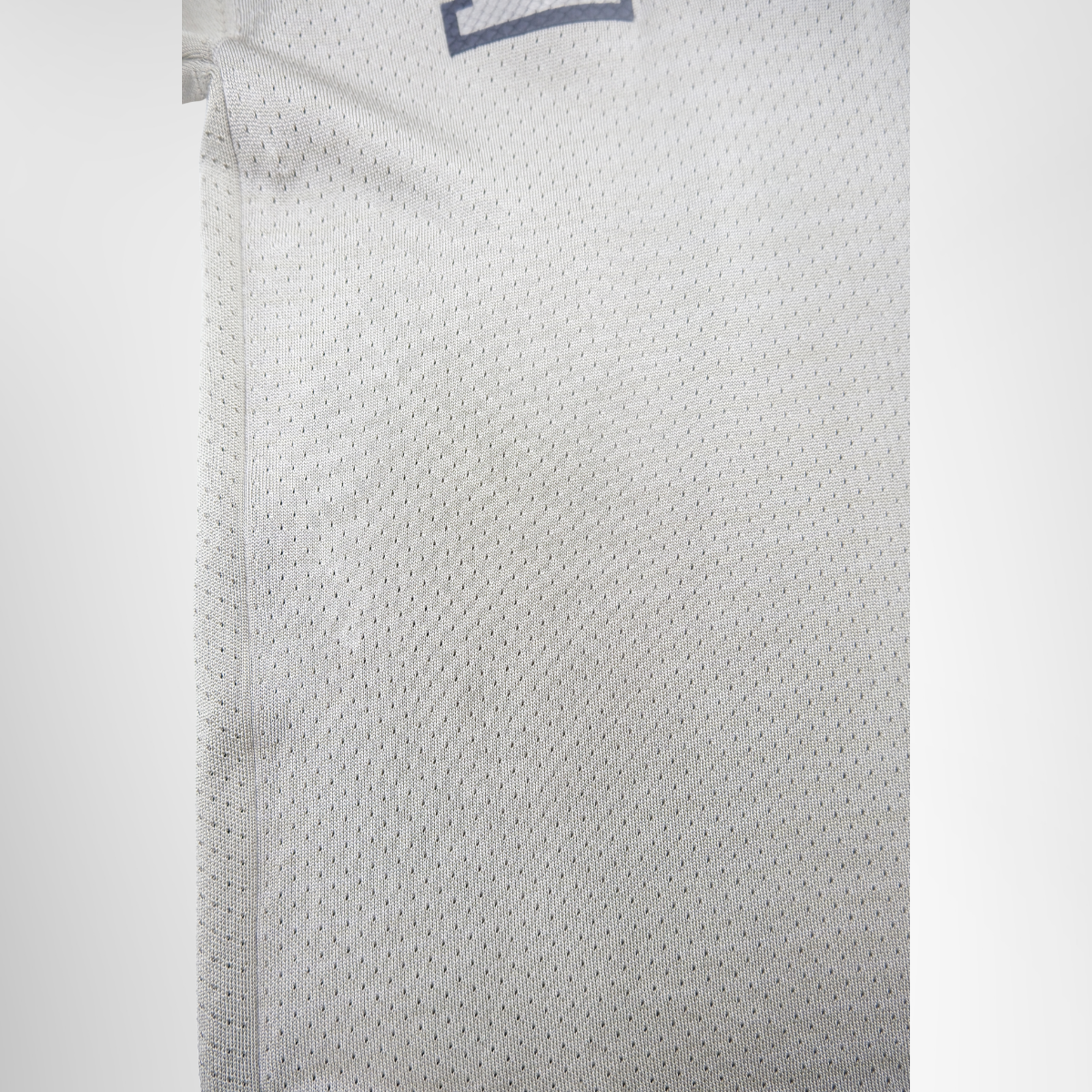 Louis Vuitton 2018 Python-Trimmed Football Jersey Shirt – Pre-Owned Luxury Brand Apparel – Antonio & Co Flaw 
