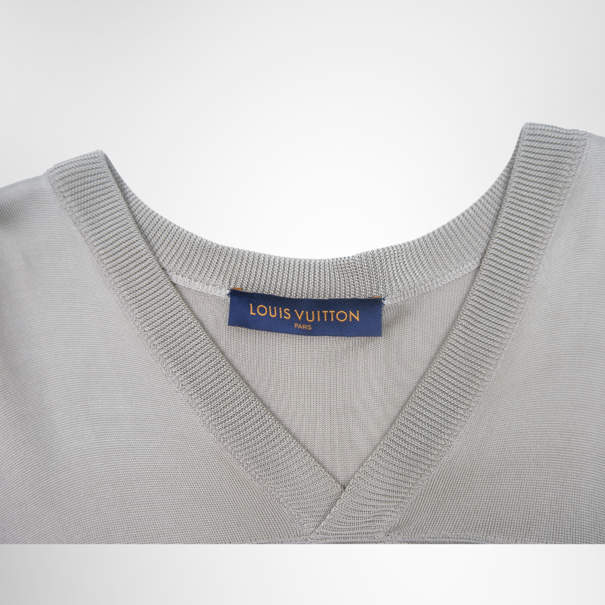 Louis Vuitton 2018 Python-Trimmed Football Jersey Shirt – Pre-Owned Luxury Brand Apparel – Antonio & Co Tag 