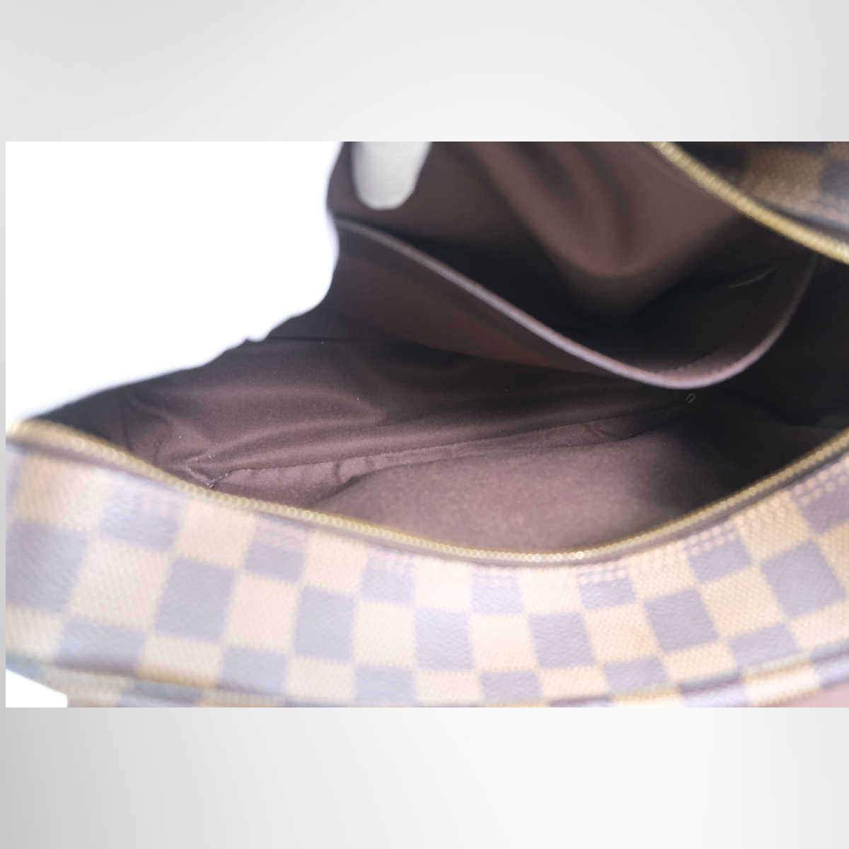 Louis Vuitton Damier Ebene Naviglio Bag – Pre-Owned Luxury Brand Bag – Antonio & Co – Interior View