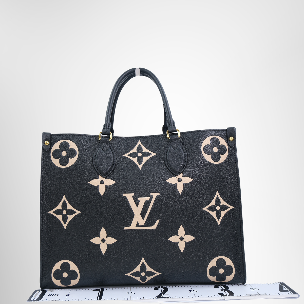 Louis Vuitton On the Go MM Ampland | Pre-Owned – Antonio & Co-Back-View