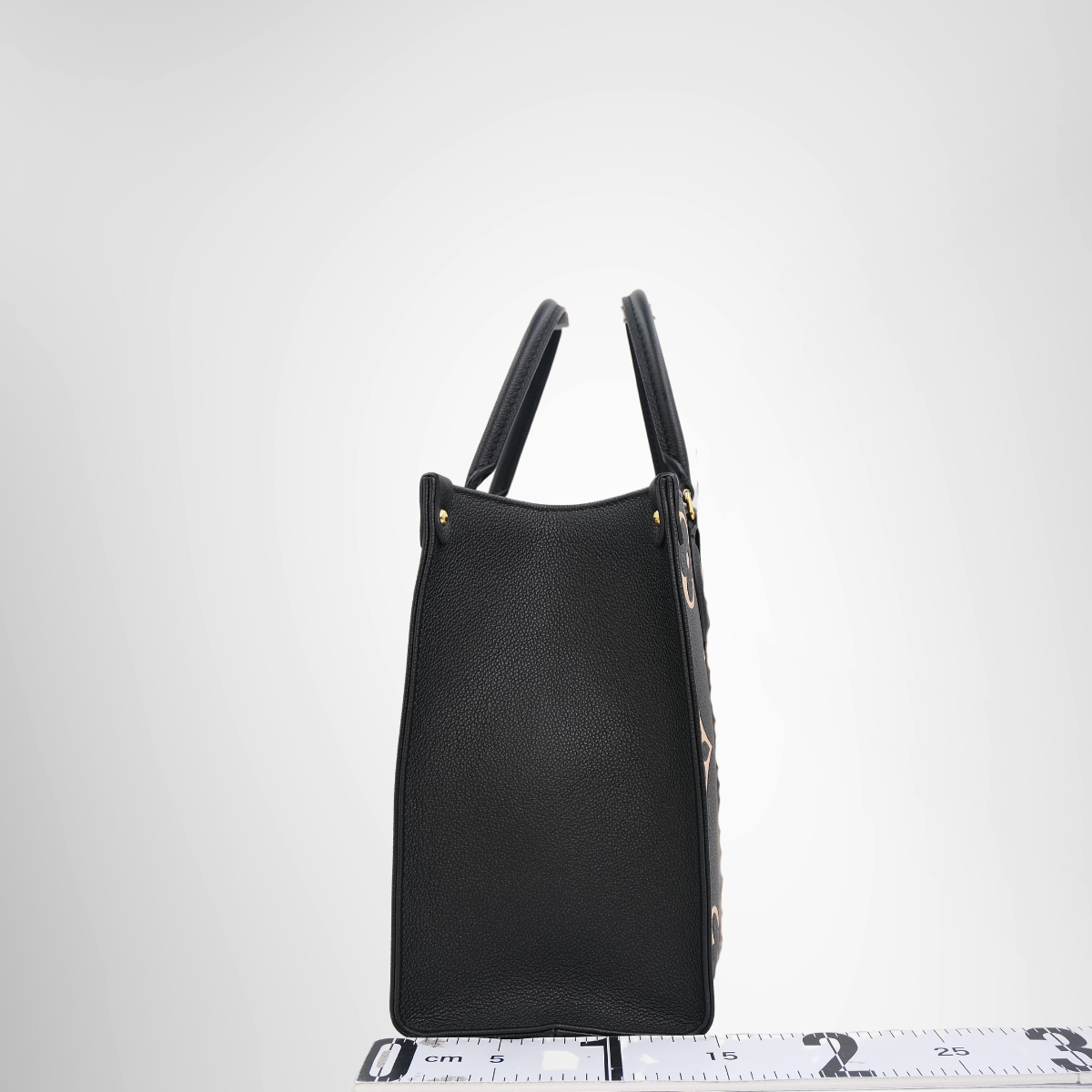 Louis Vuitton On the Go MM Ampland | Pre-Owned – Antonio & Co-Side-View