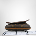 Louis Vuitton Monogram Musette Tango Shoulder Bag – Pre-Owned Luxury Brand Bags – Antonio & Co Bottom View