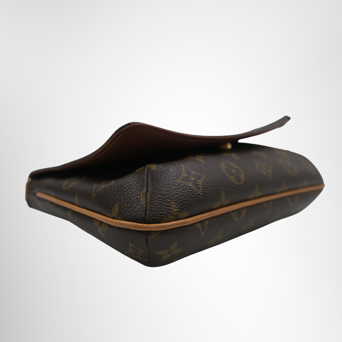 Louis Vuitton Monogram Musette Tango Shoulder Bag – Pre-Owned Luxury Brand Bags – Antonio & Co Left Corner
