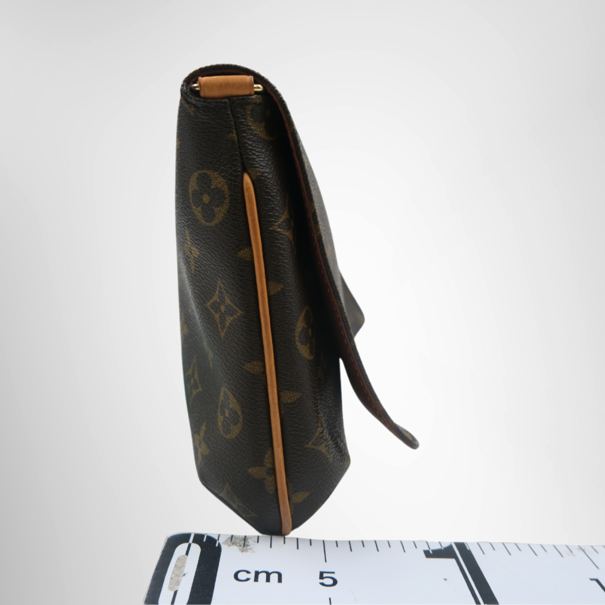 Louis Vuitton Monogram Musette Tango Shoulder Bag – Pre-Owned Luxury Brand Bags – Antonio &amp; Co Side View