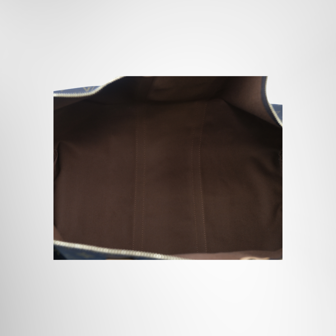 Louis Vuitton Monogram Keepall 55 Travel Bag – Pre-Owned Luxury Brand Bags – Antonio & Co Interior View 