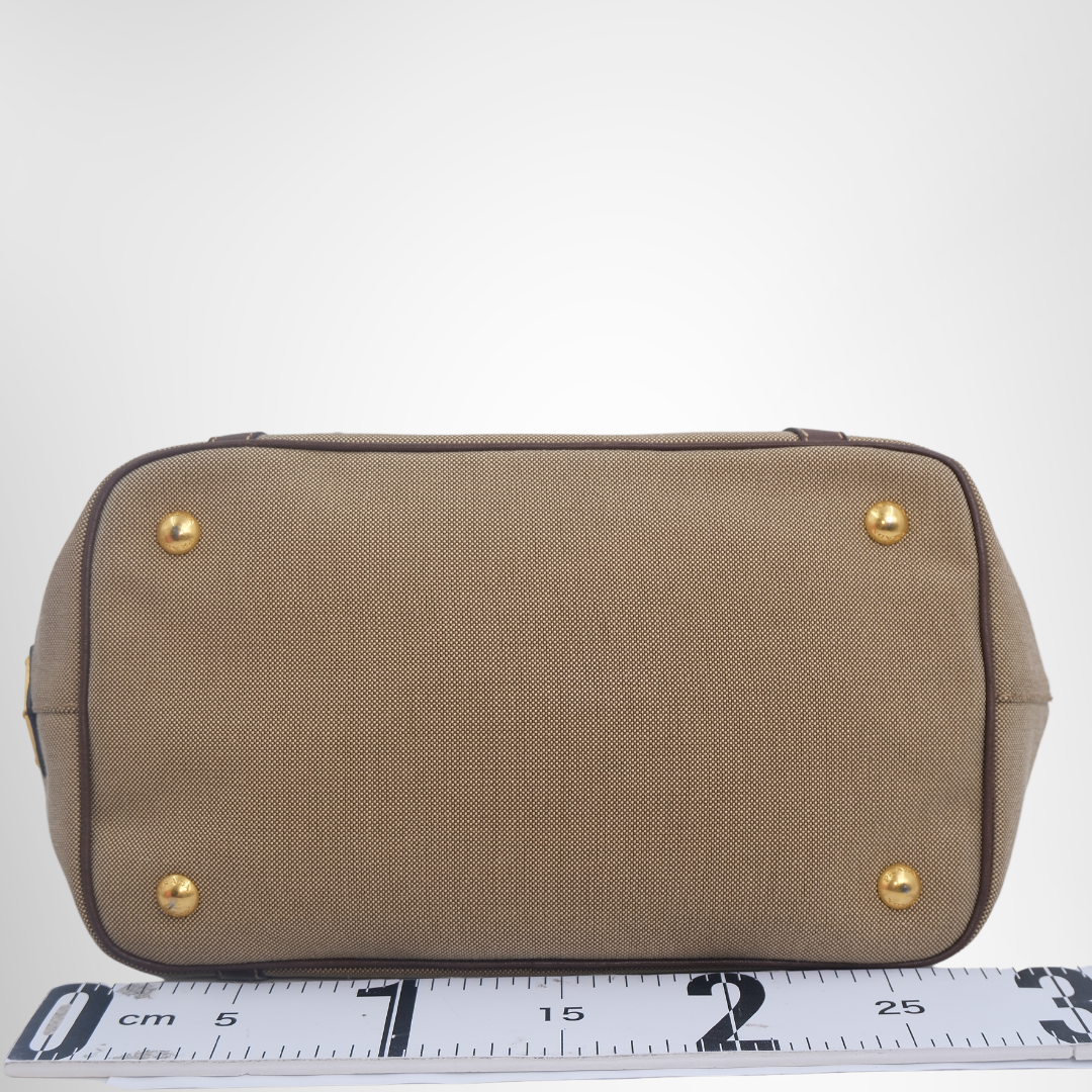 Louis Vuitton Preowned Luxury BN1841 Logo Jacquard 2-Way Tote Bag Bottom View - Antonio & Co.
