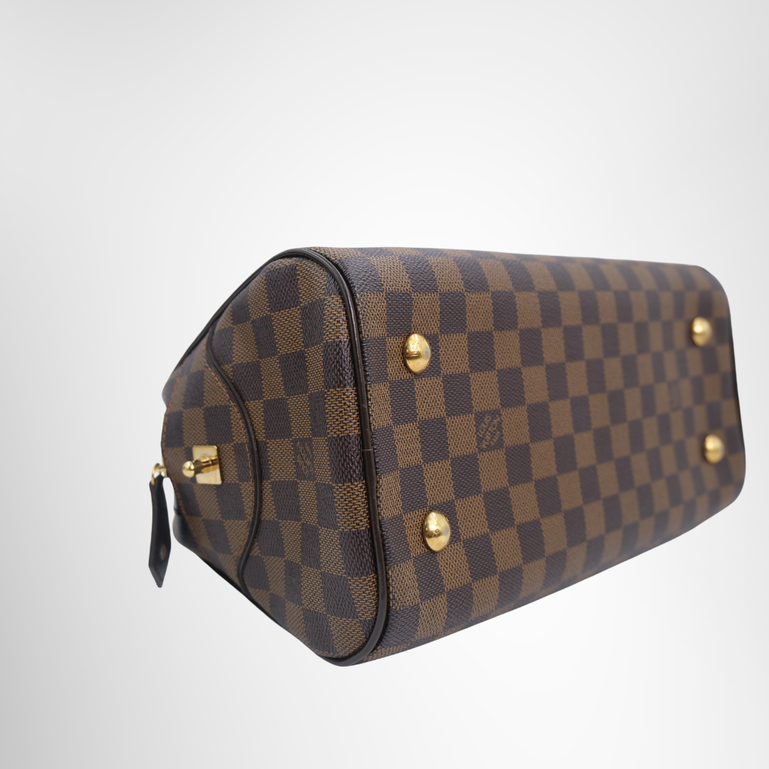 Louis Vuitton Preowned Luxury Bag Doumo Damier Bottom View 3