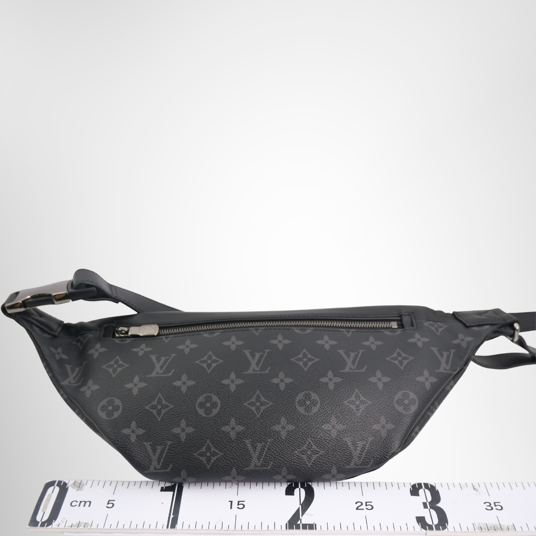 Louis Vuitton Preowned Luxury Bag Messenger Bumbag Back View
