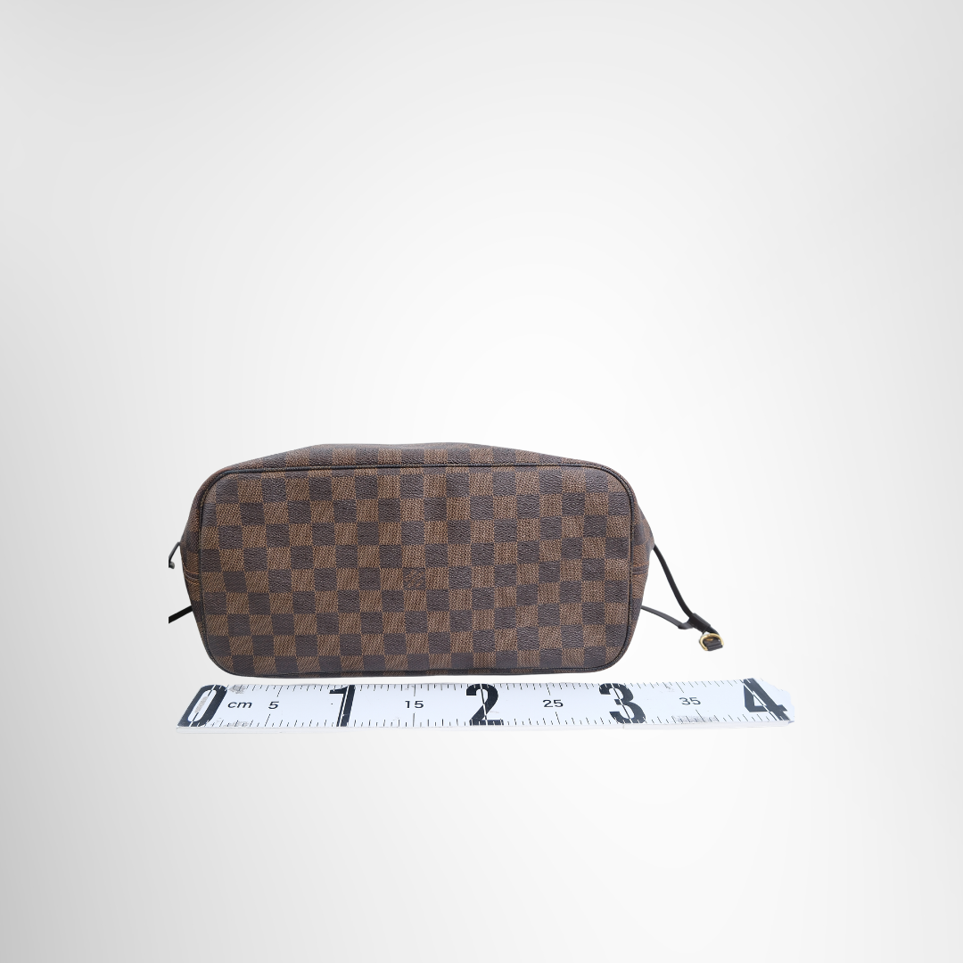 Louis Vuitton Preowned Luxury Bag Neverfull MM Tote Bag in Damier Ebene Canvas Bottom View
