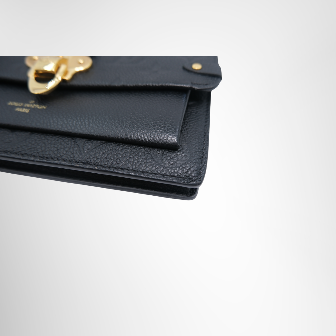 Louis Vuitton Preowned Luxury Bag Portfolio Vauban Chain Bottom View 2