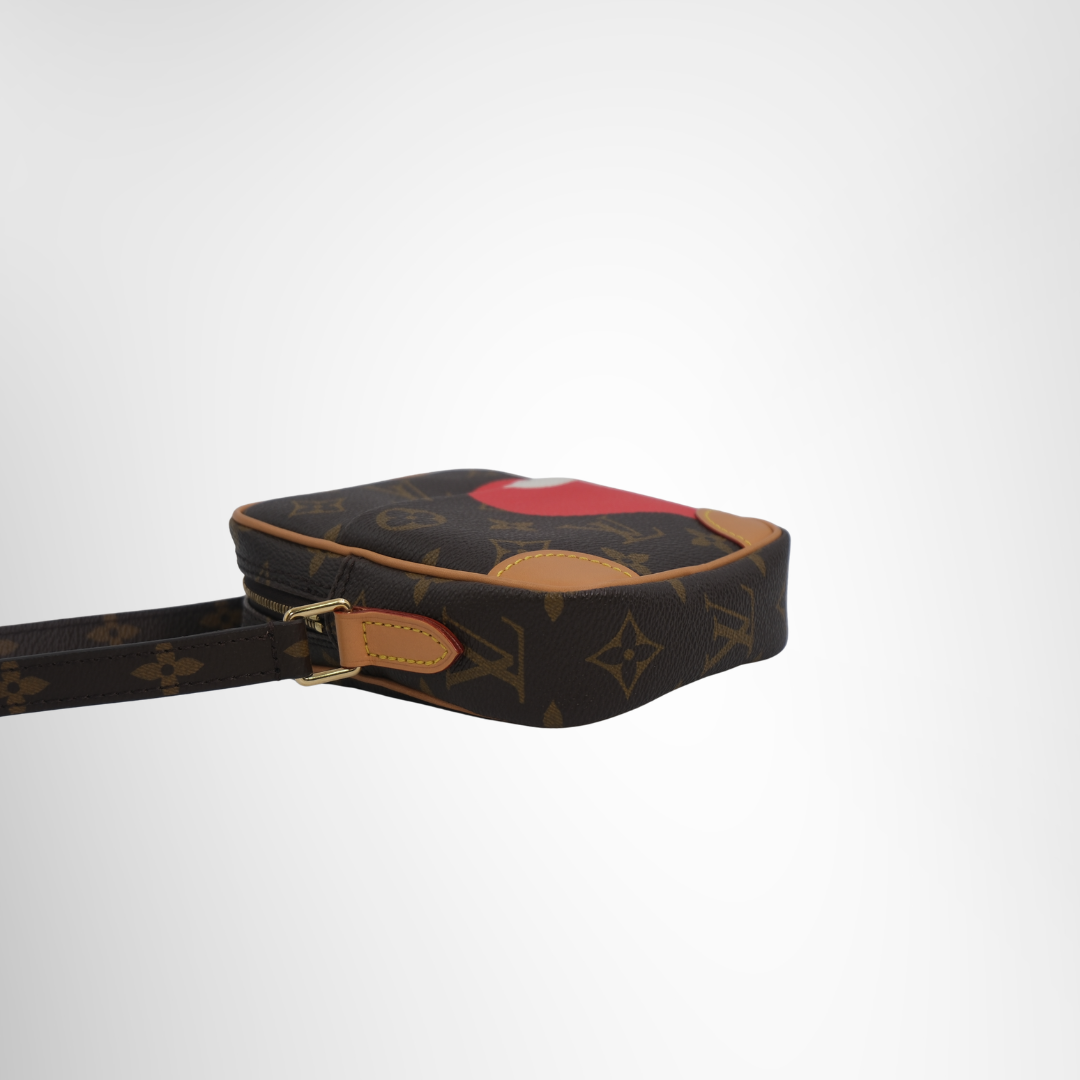 Louis Vuitton Preowned Luxury Game On Paname Bottom Corner View 1