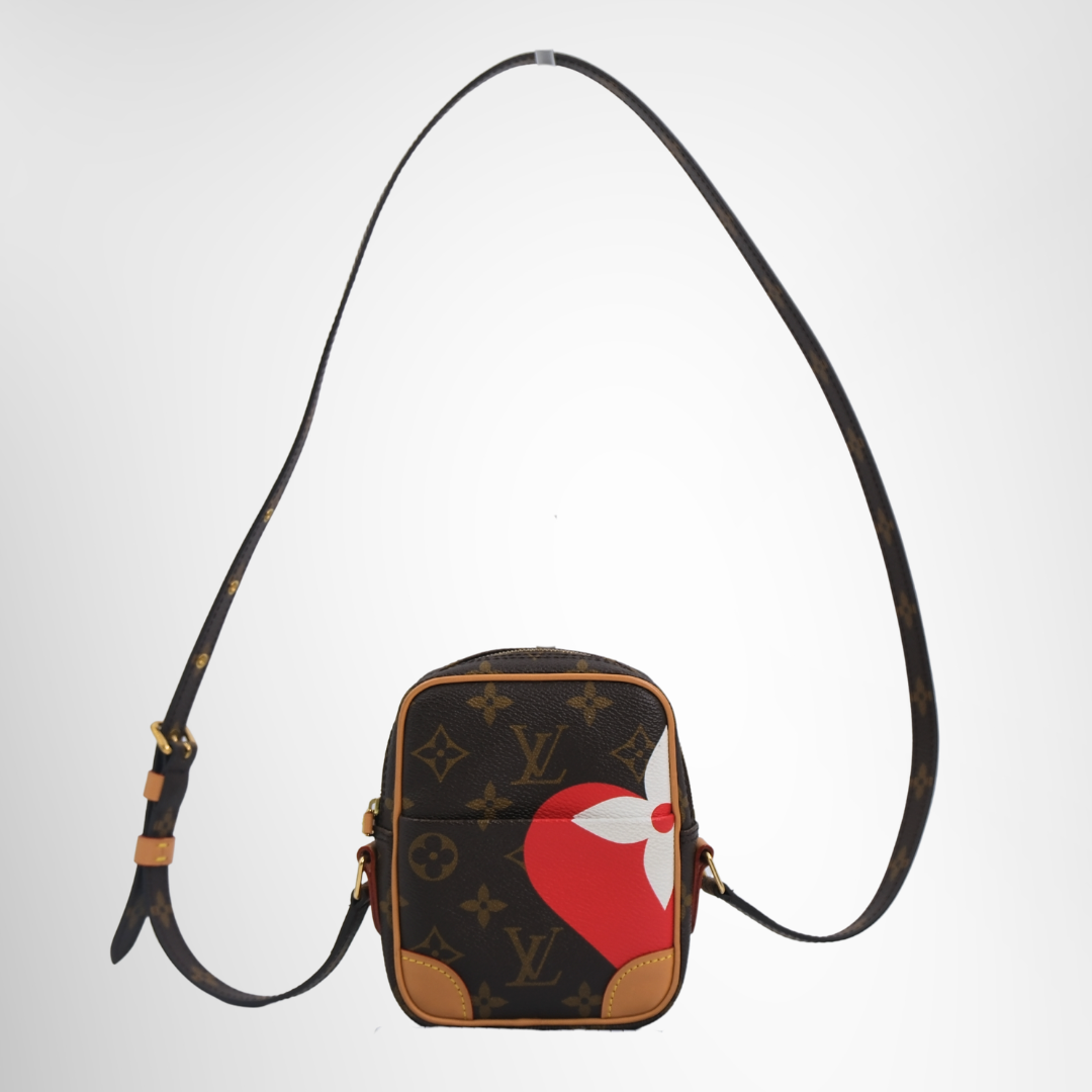 Louis Vuitton Preowned Luxury Game On Paname Front Page