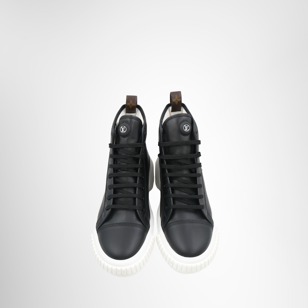 Louis Vuitton Preowned Luxury High Cut Sneaker Front Page