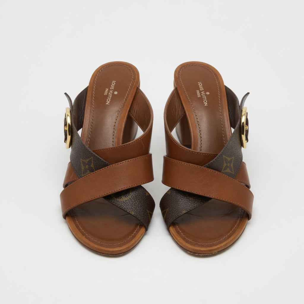 Louis Vuitton Preowned Luxury Horizon Slide Sandals Front Page - Antonio & Co.