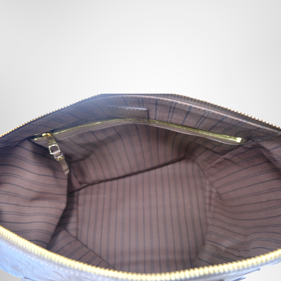 Louis Vuitton Preowned Luxury Luminous PM Bag Inside View - Antonio & Co.