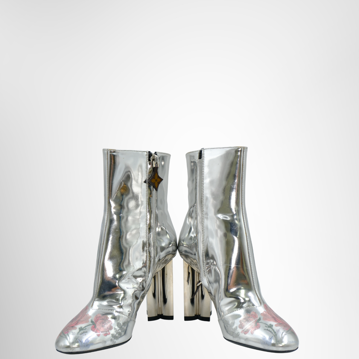 Louis Vuitton Preowned Luxury Silver Boots - Antonio & Co. FNR