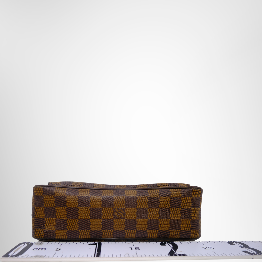 Louis Vuitton Preowned Luxury VI0039 Lavello Strap Bag Bottom View - Antonio & Co.