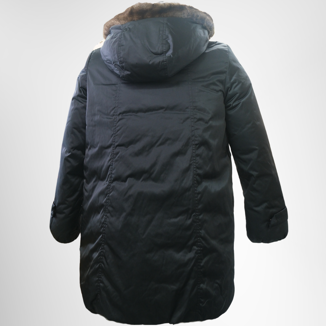 Max Mara Hooded Puffer Jacket – Pre-Owned Luxury Brand Apparel – Antonio & Co Front Page