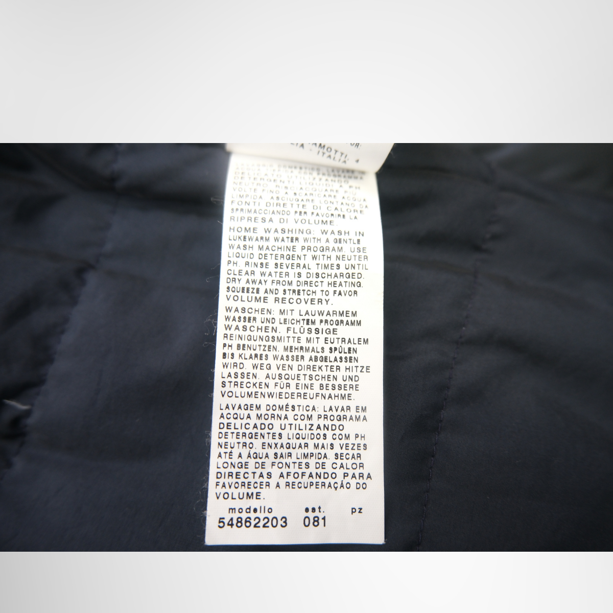 Max Mara Hooded Puffer Jacket – Pre-Owned Luxury Brand Apparel – Antonio & Co Tag 4