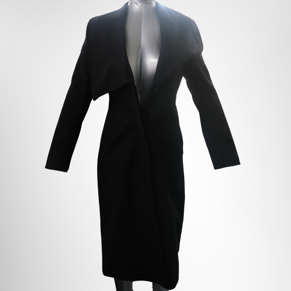Max Mara Cape Long Coat – Pre-Owned Luxury Brand Apparel – Antonio & Co Front Page