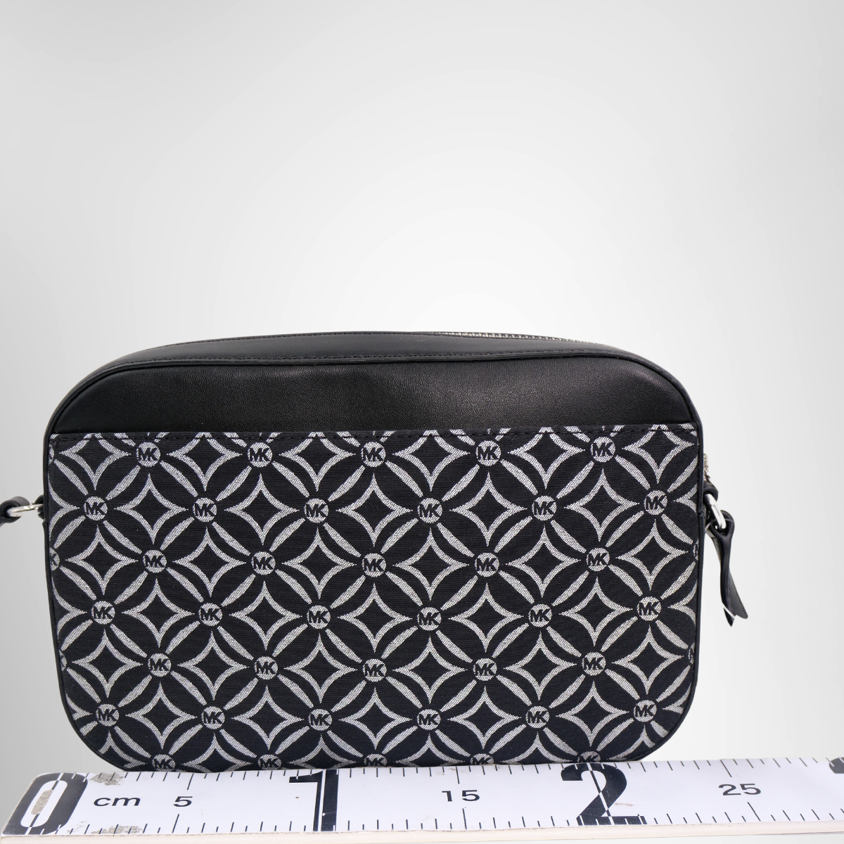 Michael Kors Preowned Luxury Shoulder Bag - Antonio & Co. Back View