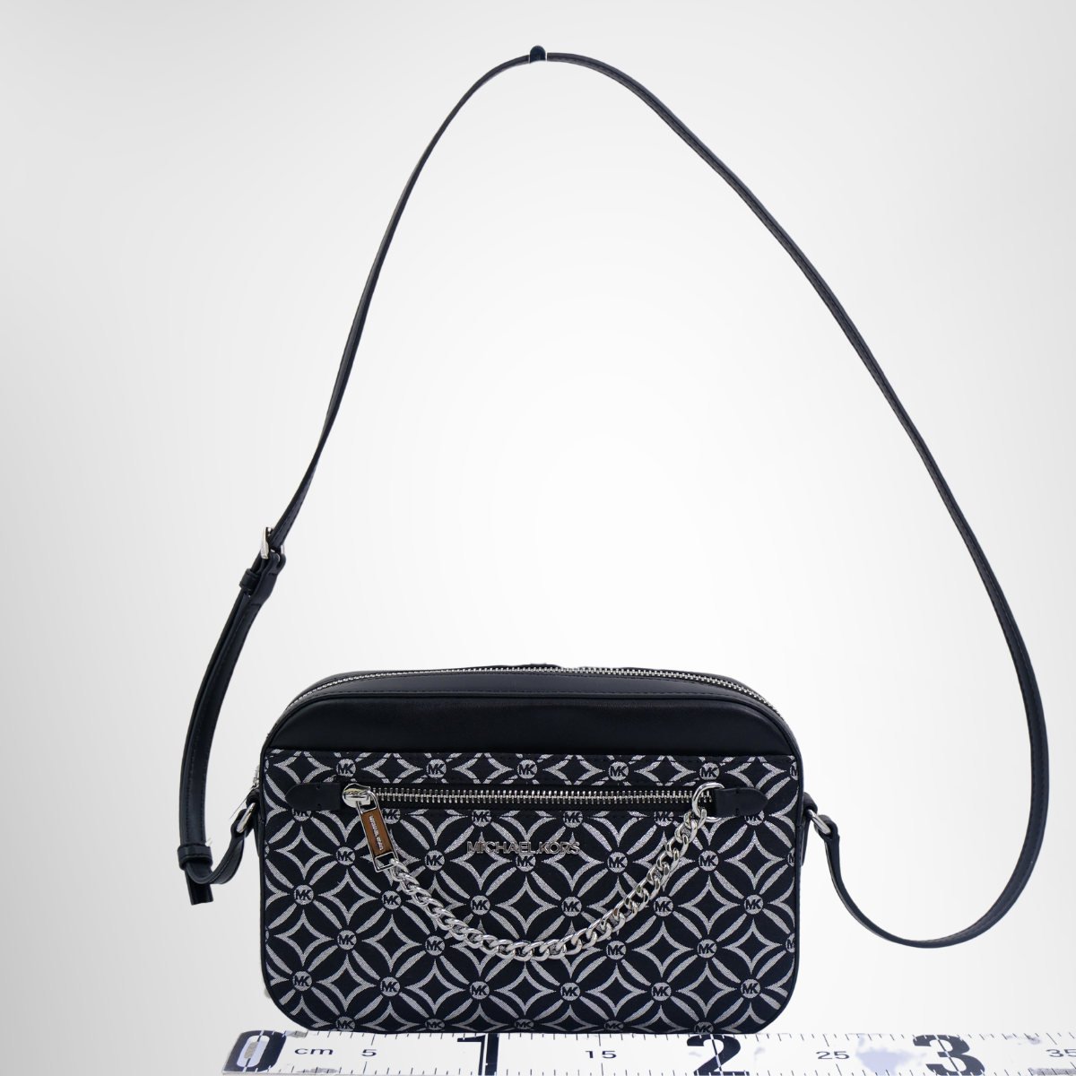 Michael Kors Preowned Luxury Shoulder Bag - Antonio & Co. Front View2