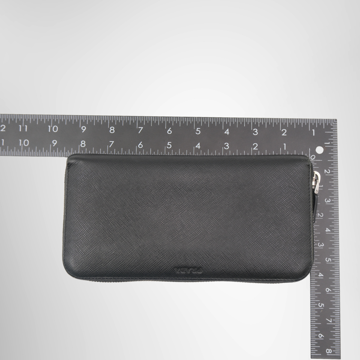 Prada Saffiano Leather Wallet – Pre-Owned Luxury Brand Wallet – Antonio & Co Measurement View