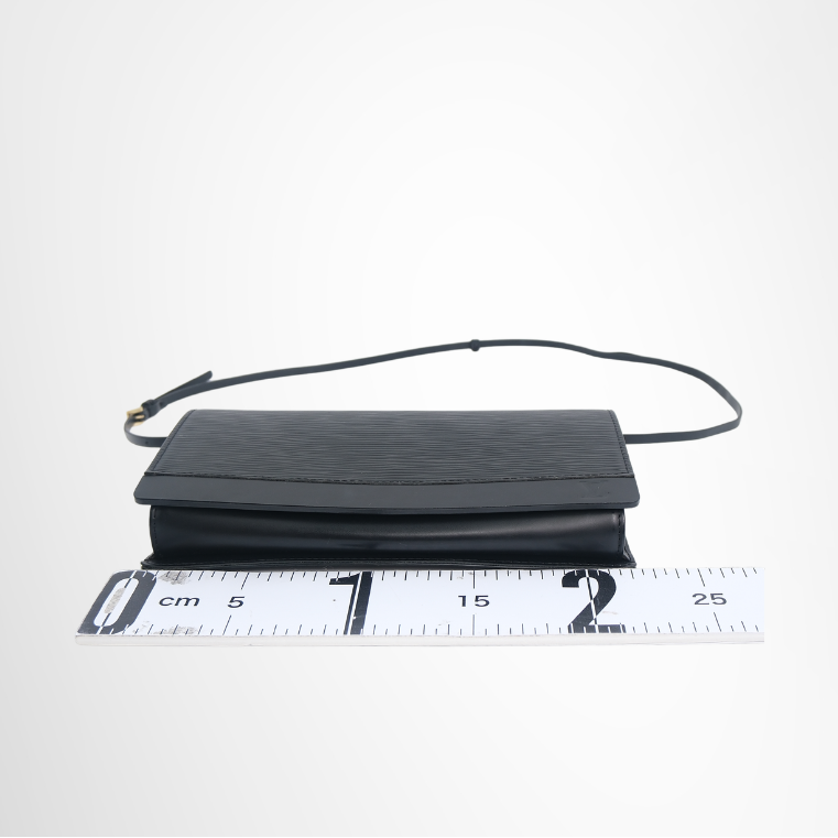 Louis Vuitton Honfleur Clutch Epi Leather