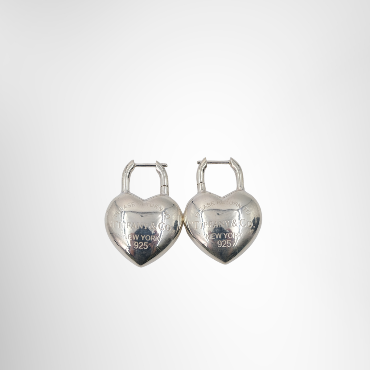 Tiffany & Co Return to Tiffany™ Full Heart Earrings – Pre-Owned Luxury Accessories – Antonio & Co Front Page